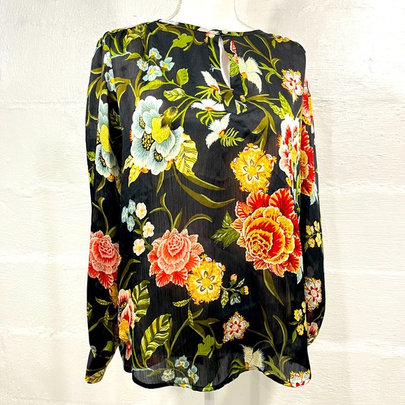 LOFT FLORAL PULLOVER TOP (226) - Picture 1 of 16